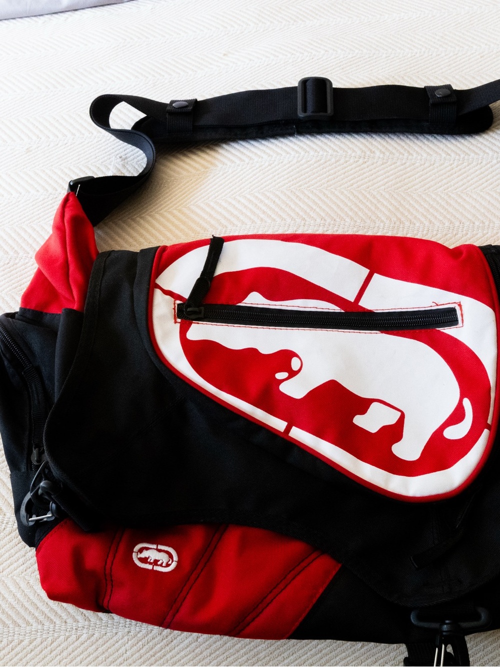 Ecko Unlimited Red Black White Messenger Bag with Elephant Logo